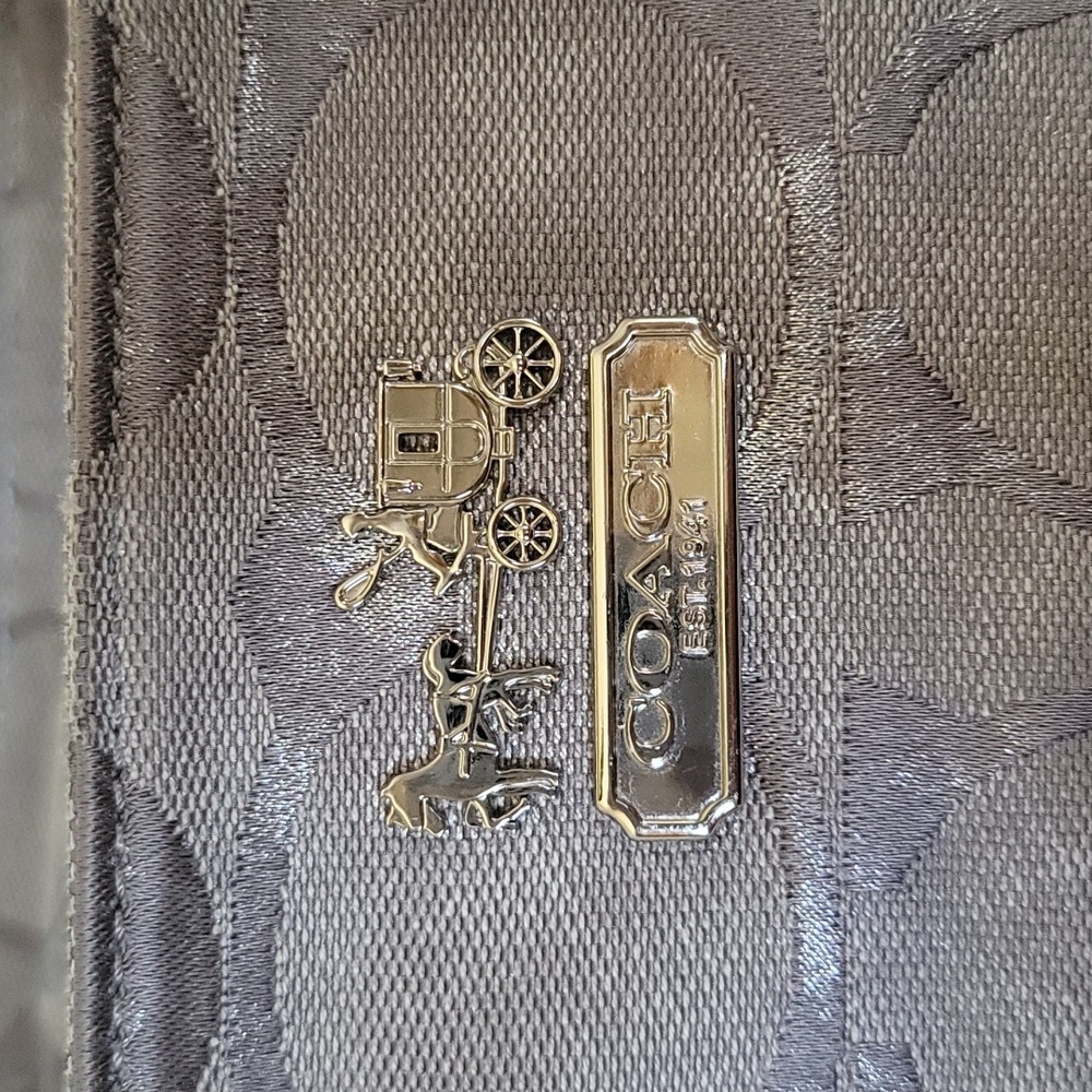 Coach Madison East/West Op Art shoulder handbag - Picture 2 of 16